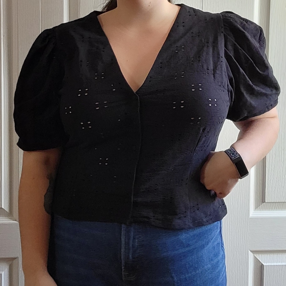 Puffed Sleeve Crop Top
